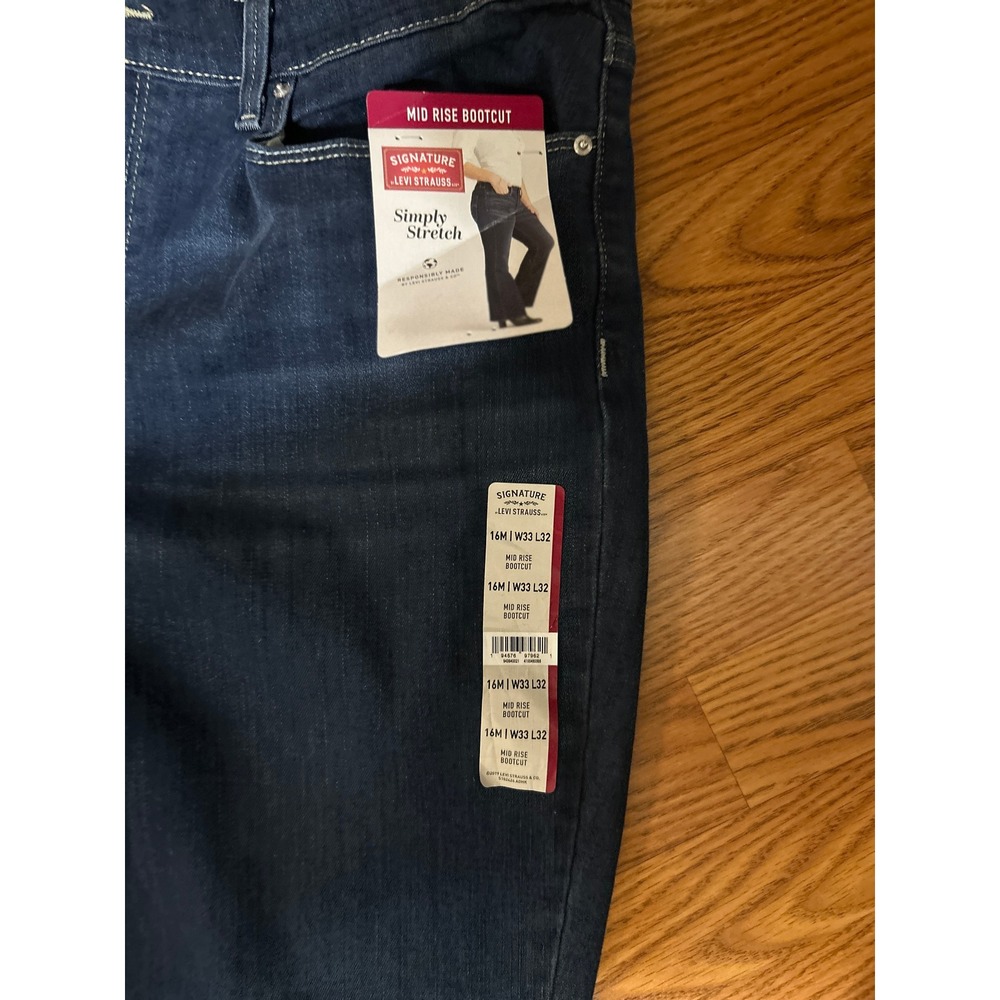 Signature by Levi Strauss Mid Rise Bootcut Jeans Dark Wash 16M W33 L32 NEW - Picture 2 of 5